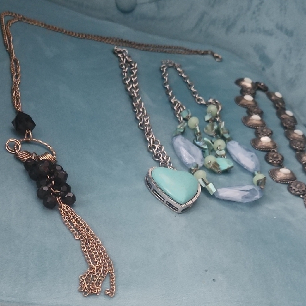 Necklace Set - Picture 3 of 6